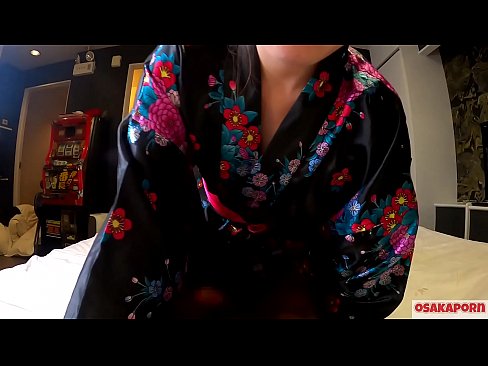❤️ Ung cosplay tjej älskar sex till orgasm med en spruta i en hästskötare och en avsugning. Asiatisk tjej med hårig fitta och vackra bröst i traditionell japansk dräkt i amatörvideo som visar onani med knullleksaker. Sakura 3 OSAKAPORN. ❤️❌ Fuckingvideo at us ❌️