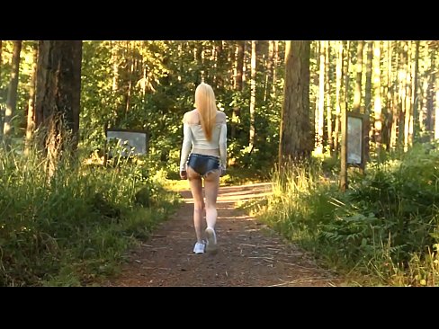 ❤️ Vacker kvinna rör sig långsamt, inte nakenvideo ❤️❌ Fuckingvideo at us ❌️