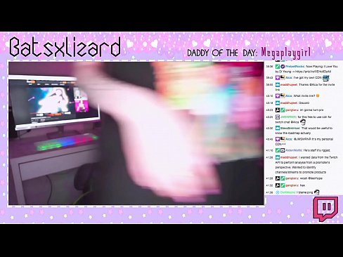 ❤️ GAMER GLÖMDE ATT STÄNGA AV STRÖMMEN OCH SPRUTAR LIVE I SÄNDNING ❤️❌ Fuckingvideo at us ❌️